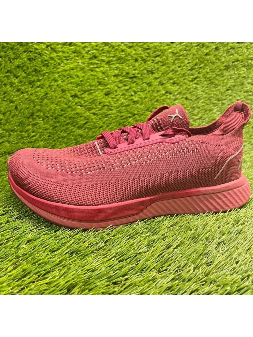 Flux Footwear Adapt Runner Vibrant Pink Womens Size 7.5 Athletic Shoes Sneakers